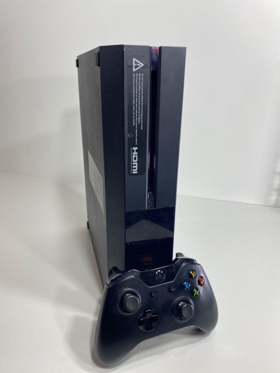 MICROSOFT XBOX ONE 500GB MODEL1540 WITH POWER CORD, HDMI, AND