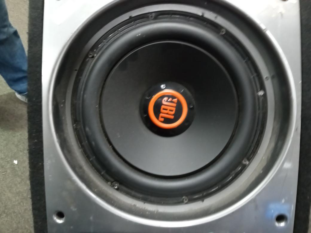 JBL 12'' SUBWOOFERS (TWO IN BOX) Good Buya