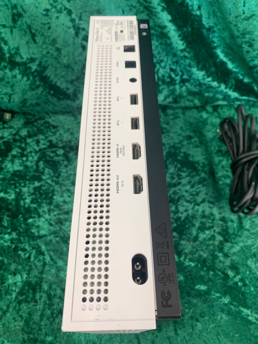 MICROSOFT XBOX ONE S CONSOLE 500GB 1681 Good Buya