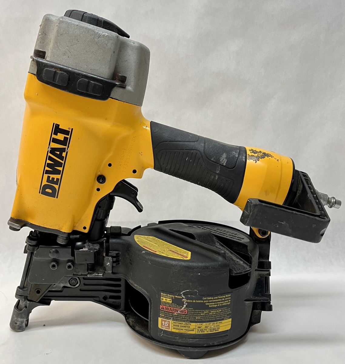 DEWALT DW66C1 COIL SIDING AND FENCING NAILER Very Good Buya