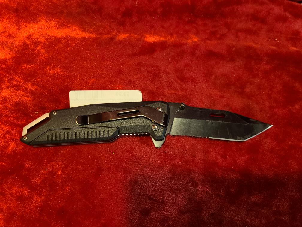 DEWALT FOLDING POCKET KNIFE Very Good Buya