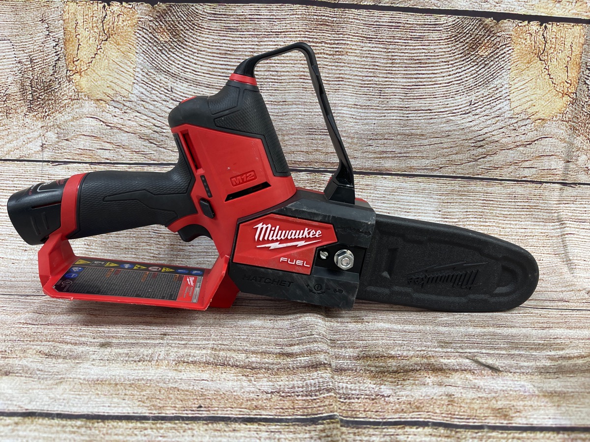 MILWAUKEE PRUNING SAW 252720 with battery Good A1 Hawk