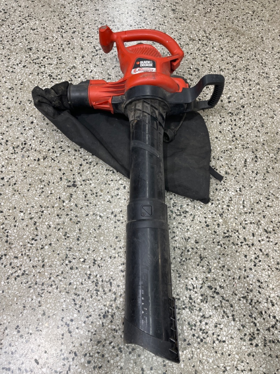 BLACK & DECKER LH4500 CORDED LEAF BLOWER Very Good Buya