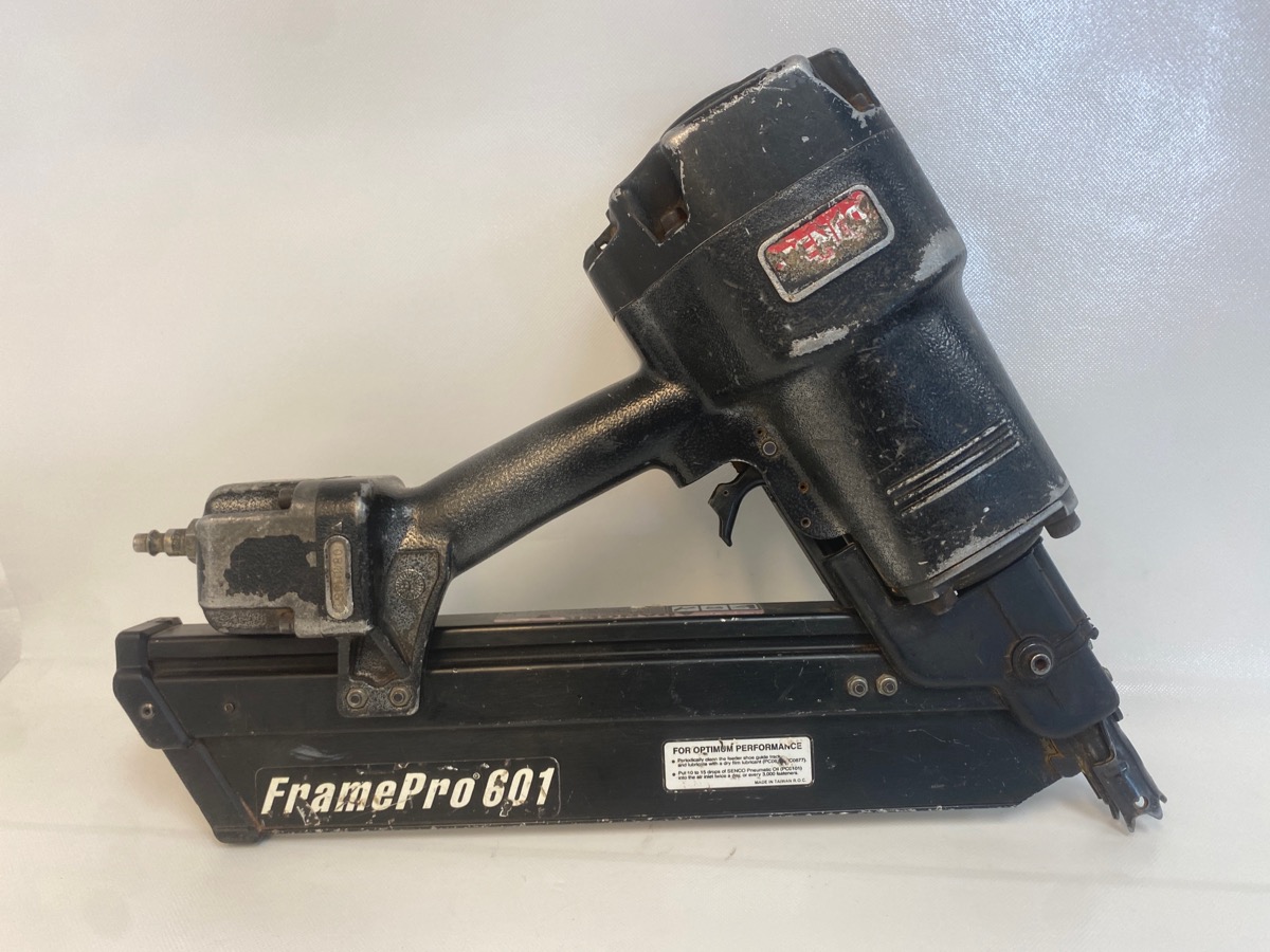 Senco FramePro 601 2Inch to 31/2Inch Clipped Head Framing Nailer