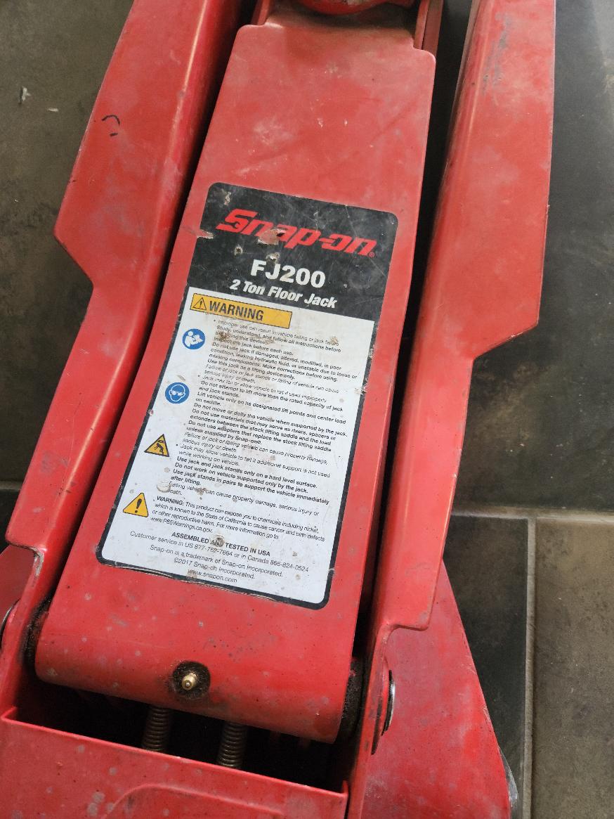 SNAPON FJ200 2TON FLOOR JACK Very Good Buya