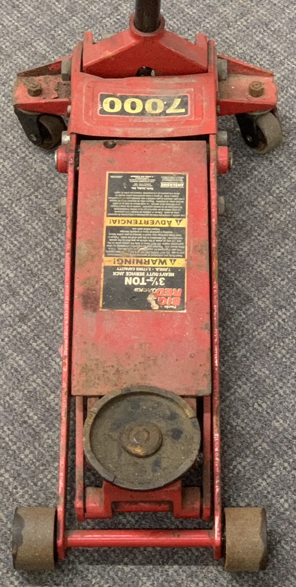 Torin Big Red Pro Series 7000 3 1/2 Ton Heavy Duty Floor Jack Good