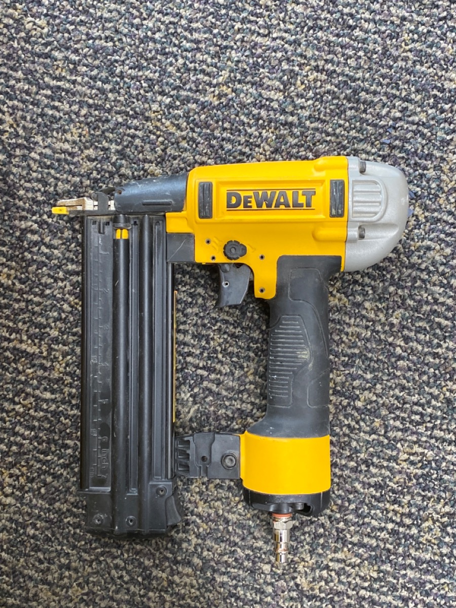 Dewalt Brad Nailer & HeavyDuty Pancake Electric Air Compressor Combo