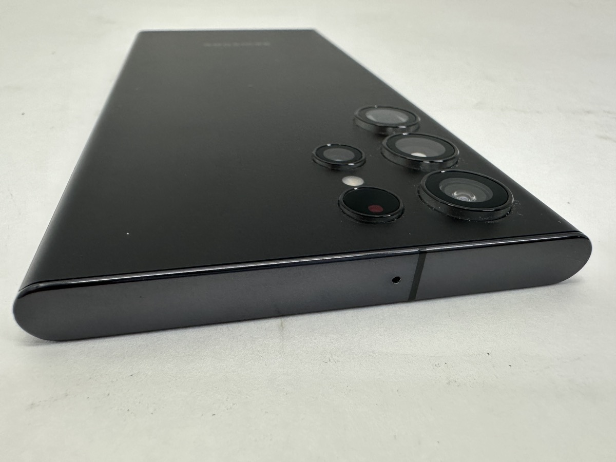 Samsung Galaxy S22 Ultra 128GB AT&T Locked Phantom Black SMS908U Very