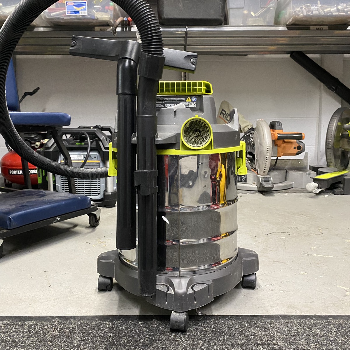 RYOBI ONE+ 18V Cordless 4.75 Gal. Wet/Dry Vacuum Kit with 4.0 Ah