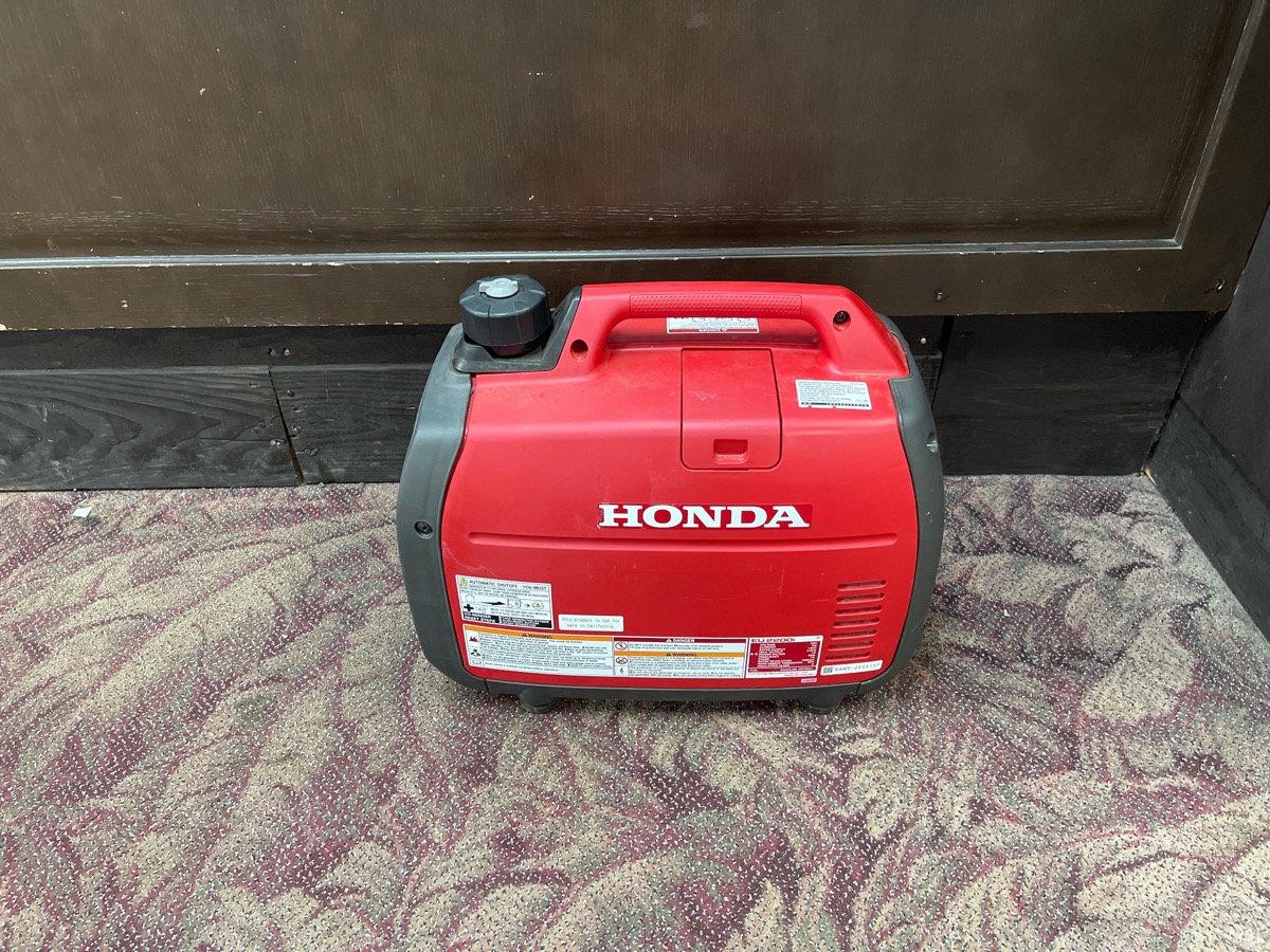 HONDA EU2200I 2200WATT REMOTE STOP/RECOIL START BLUETOOTH SUPER QUIET