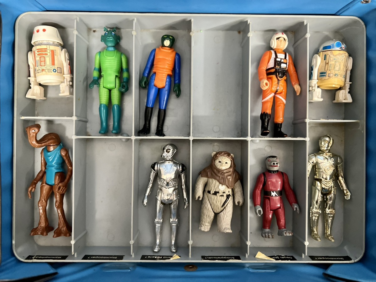 1977 Star Wars MiniAction Figure Collectors Case w/ 21 Figures Good Buya