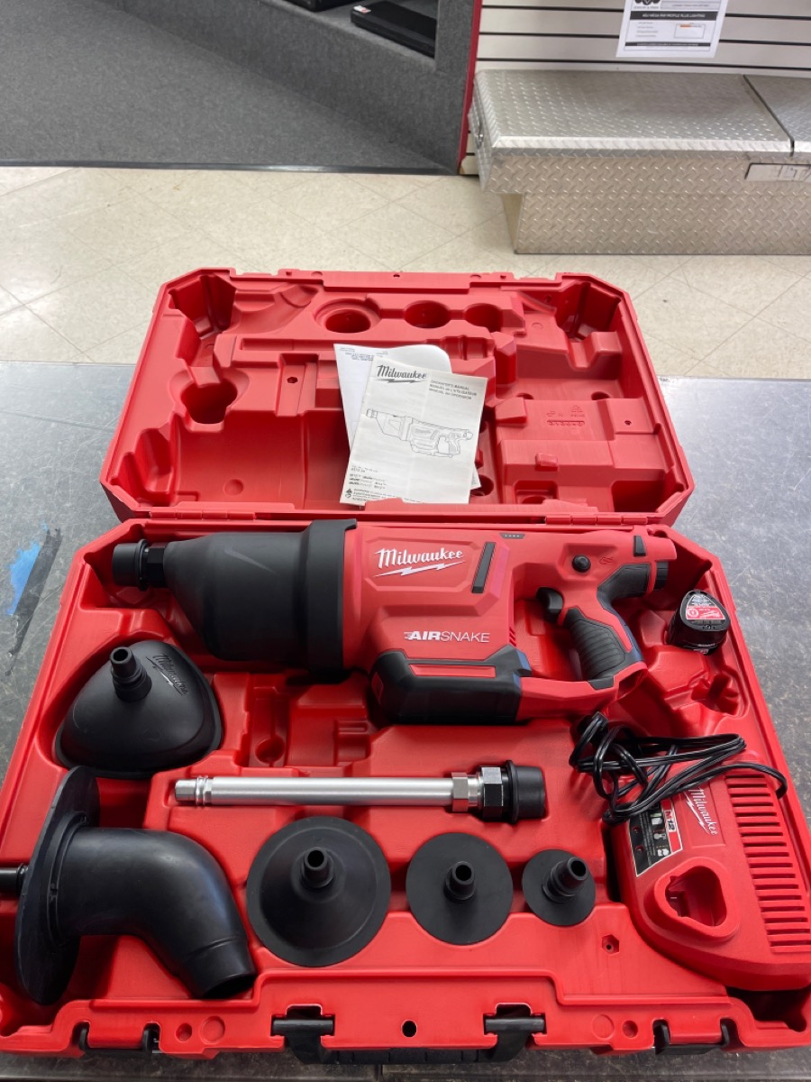 MILWAUKEE AIR SNAKE Like New Buya