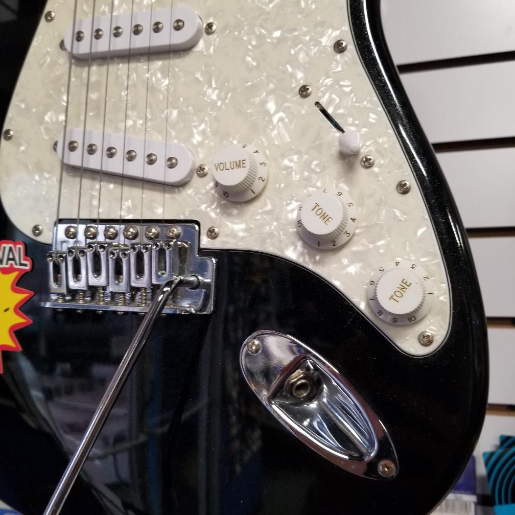 FENDER STARCASTER Strat Electric Guitar Made in China Good Top