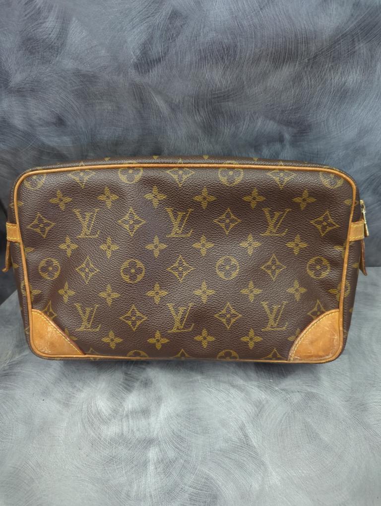 LOUIS VUITTON VINTAGE TOILETRY BAG MONOGRAM CANVAS, POCKETS HAVE BEEN