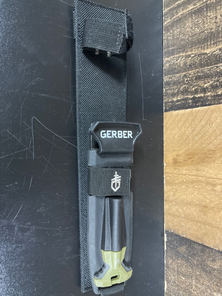 GERBER ULTIMATE FIXED BLADE KNIFE Very Good Buya