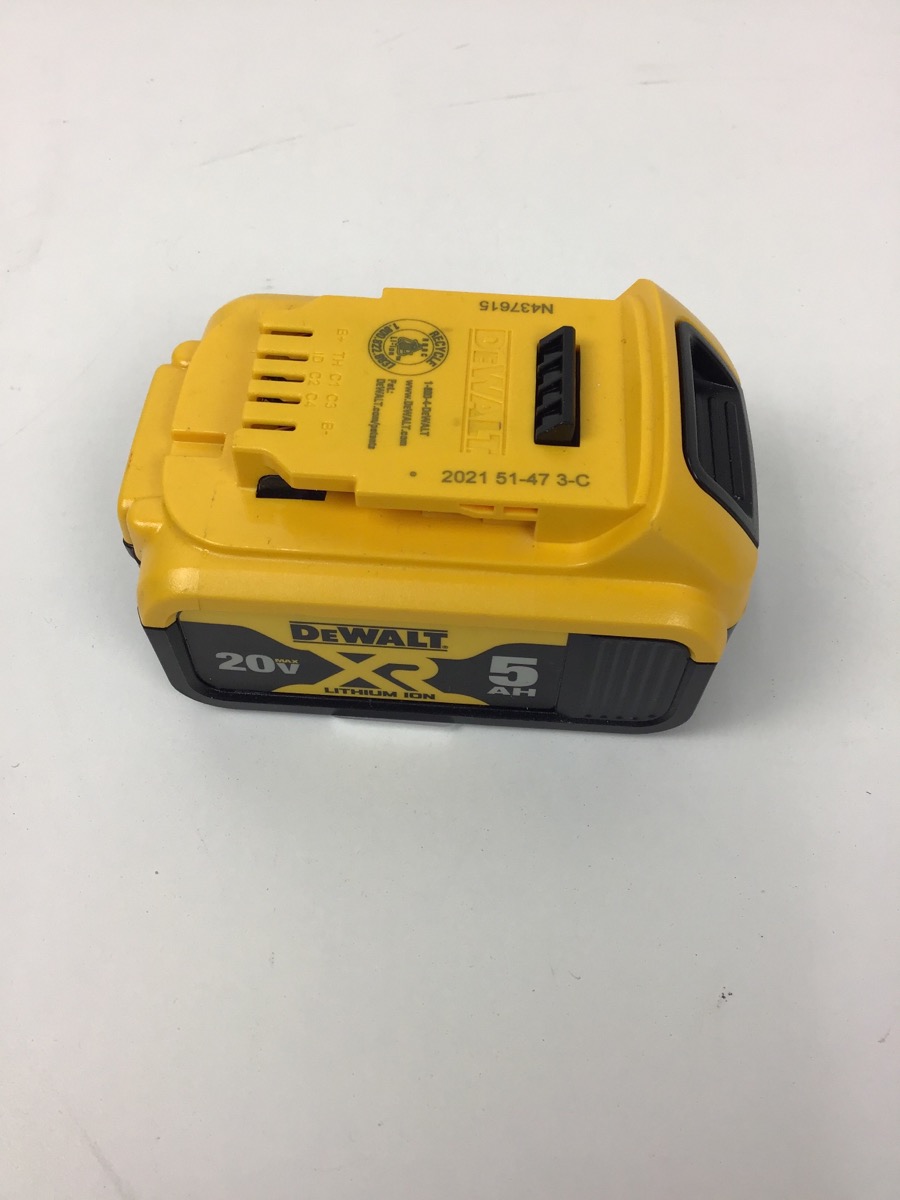 DEWALT DCB205 Acceptable | Buya