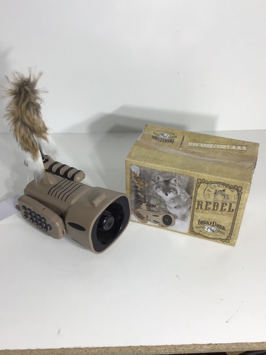 LUCKY DUCK REBEL REMOTE CONTROL. TAIL MOVES, TONS OF ANIMAL SOUNDS