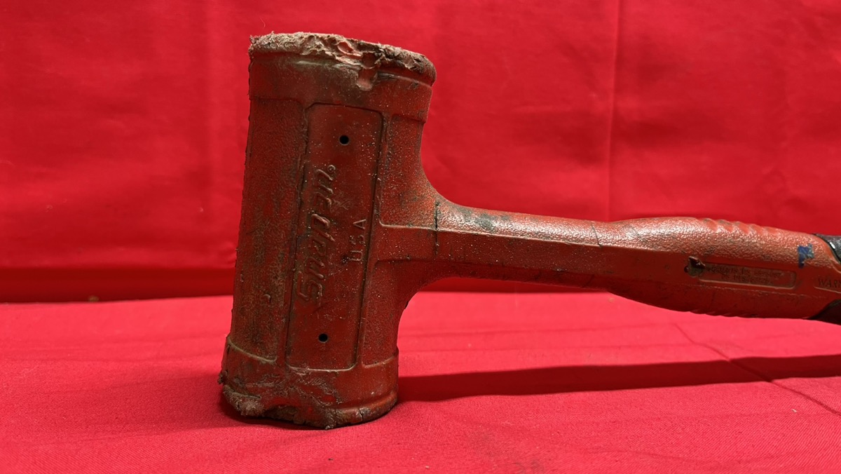 Snap On Tools HBFE32 RED Soft Grip Handled 32 Ounce Dead Blow Hammer