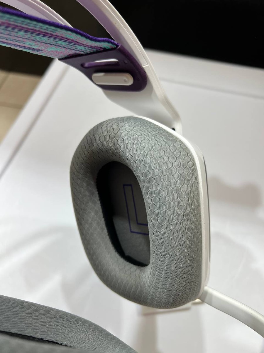 LOGITECH G733 For parts or not working Buya