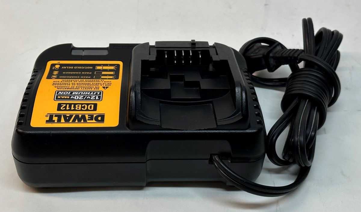 Dewalt Dcb112 20v12v Li Ion Battery Charger Very Good Buya 1663