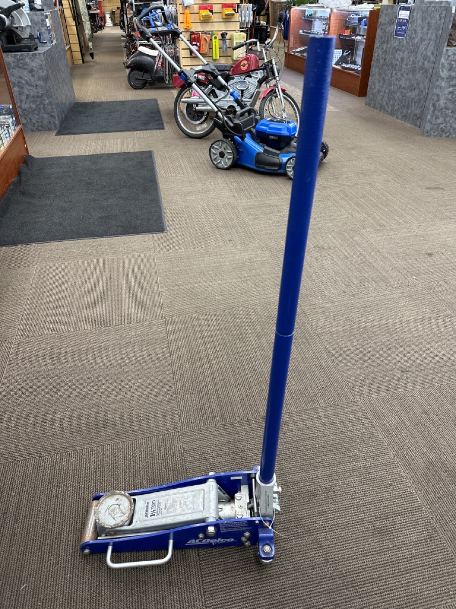 AC DELCO 11/12 TON LIGHTWEIGHT ALUMINUM FLOOR JACK Acceptable Buya