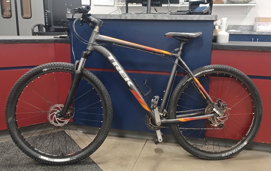 2016 TREK MARLIN 5 MOUNTAIN BIKE Like New Pawn 1 Spokane WA