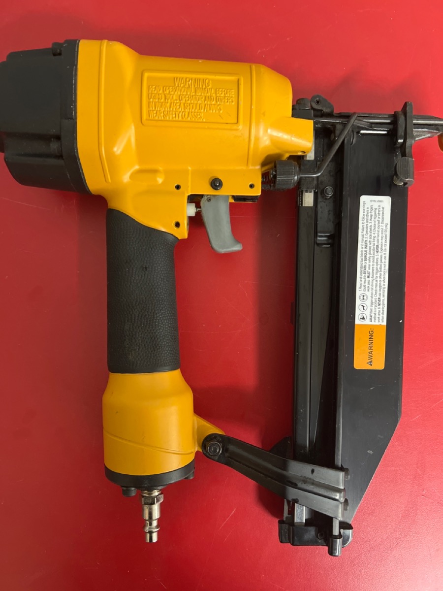 Bostitch 16 Gauge Straight Finish Nailer Very Good Buya