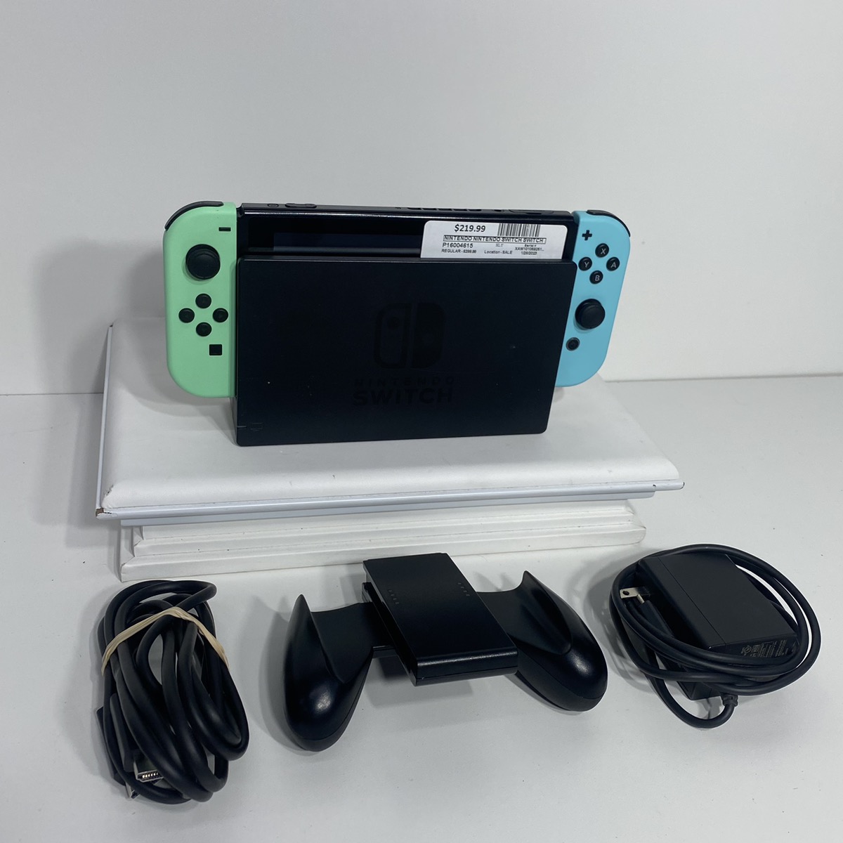 NINTENDO SWITCH HANDHELD HAC001 Very Good Pawn 1 Spokane WA