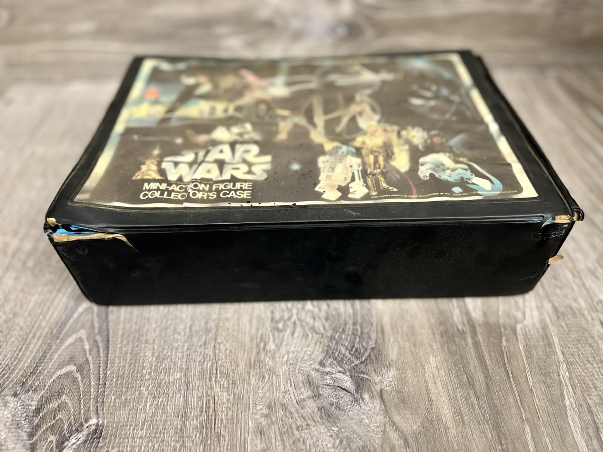 1977 Star Wars MiniAction Figure Collectors Case w/ 21 Figures Good Buya