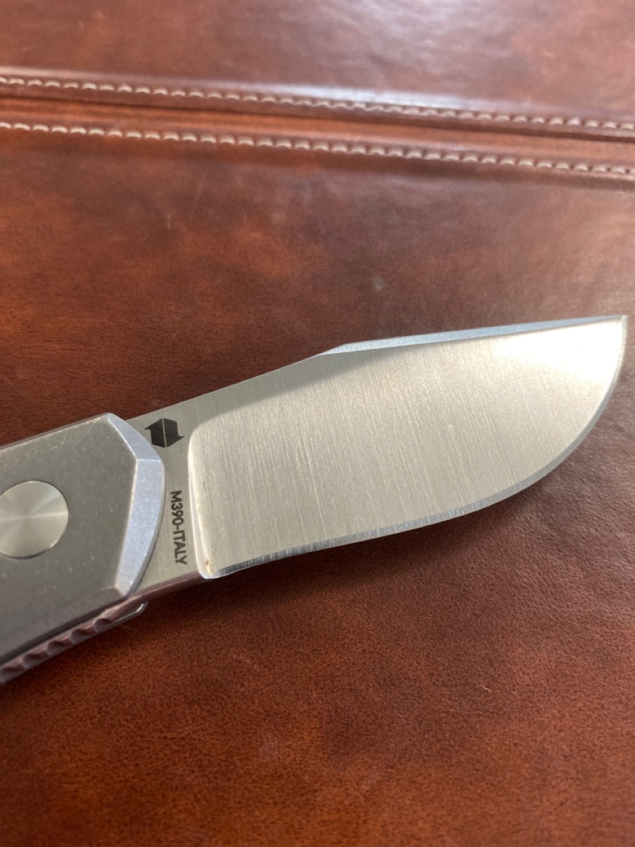 The Vox Dapper Titanium Pocket Knife Blade HQ Exclusive M390 Very Good