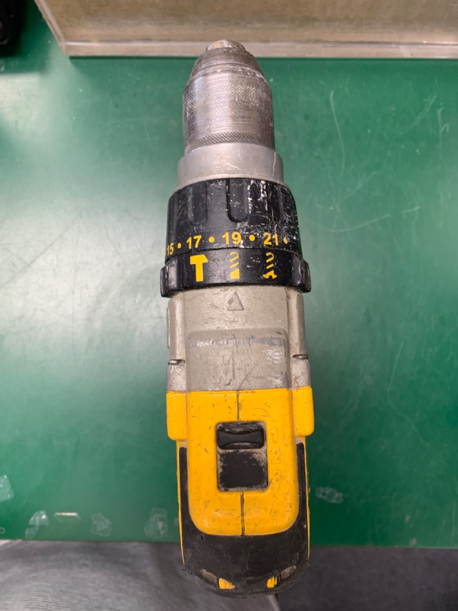 DeWalt DCD985 20v Cordless 1/2" Drill/Driver/HammerDrill Good Buya