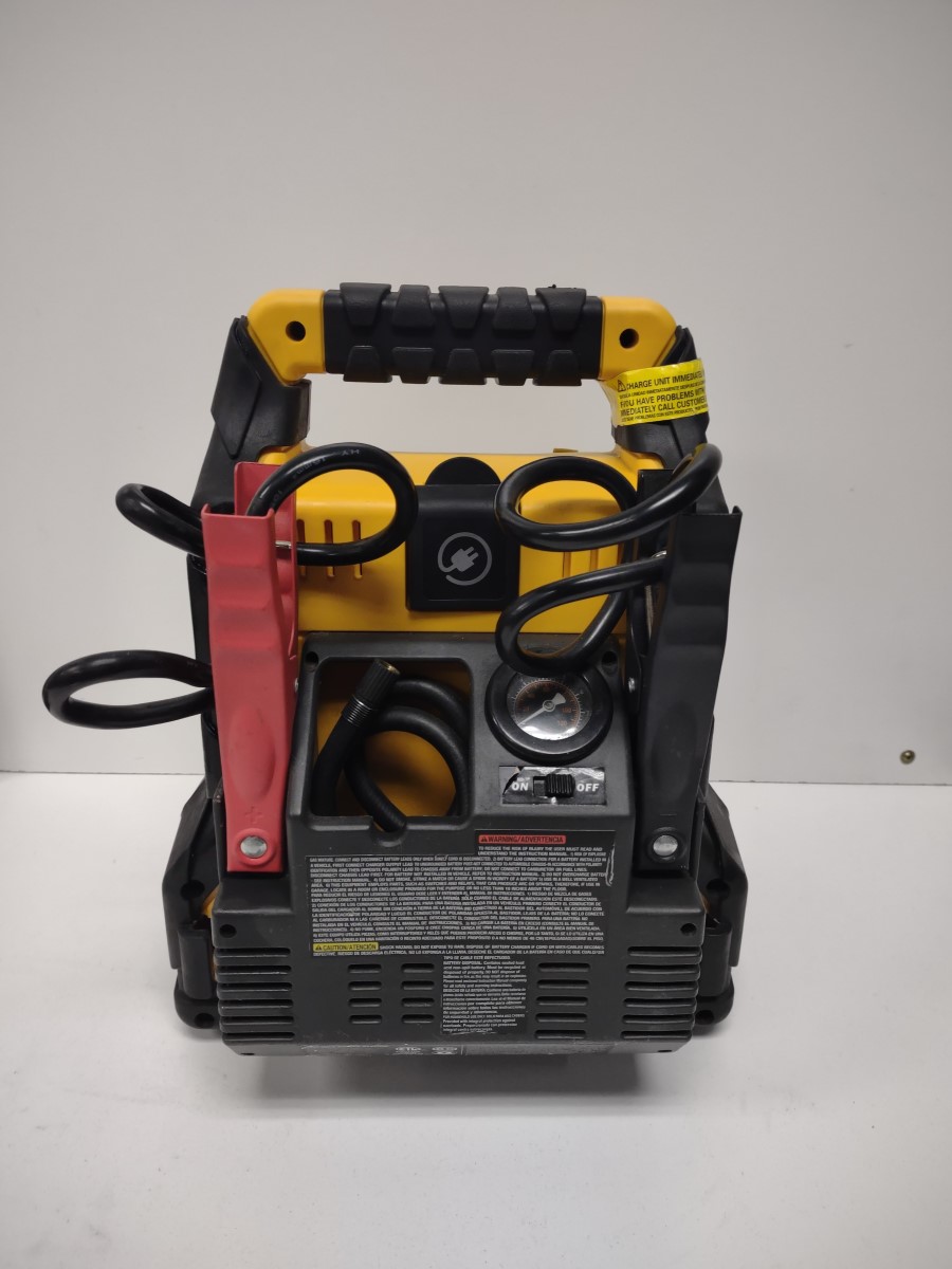 CAT CJ1000DCP 1000 Peak Amp Jump Starter, Power Station, Air Compressor Like New Buya