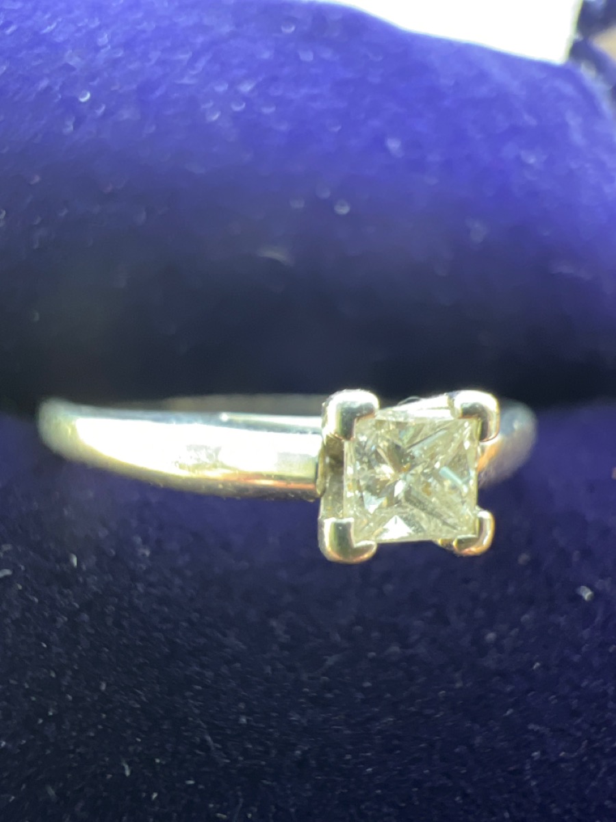 Lady's Diamond Solitaire Ring .20 CT 14K White Gold 1.3dwt Size 7