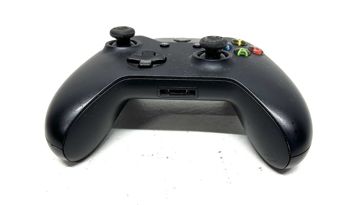 Microsoft Xbox One Wireless Controller - Black! Good | Buya