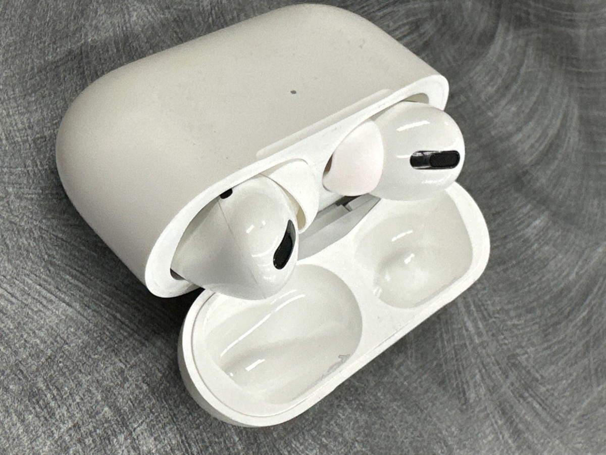 APPLE A2190 AIRPOD PRO HEADPHONES Good Buya