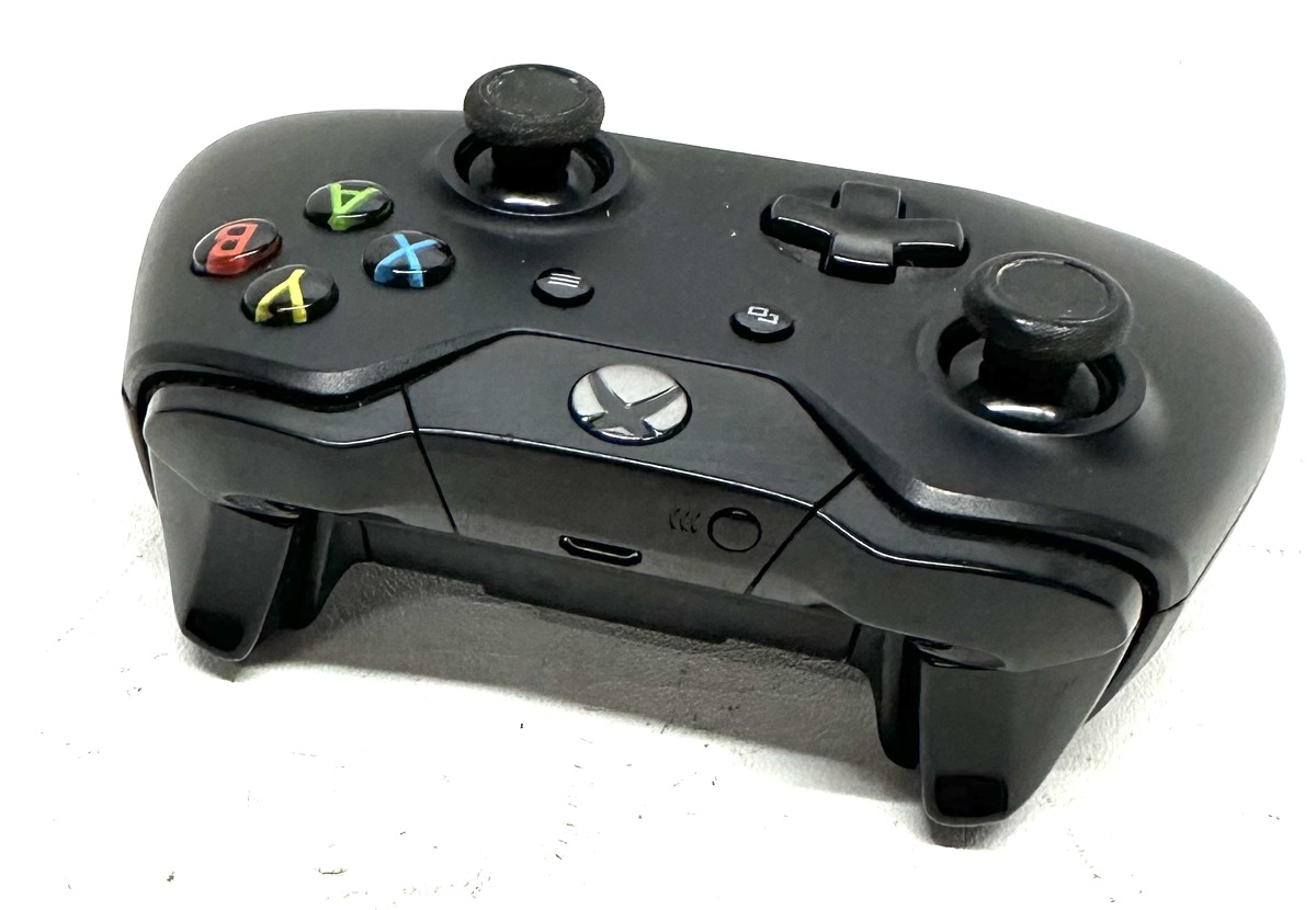 Microsoft Xbox One Wireless Controller Black! Good Buya