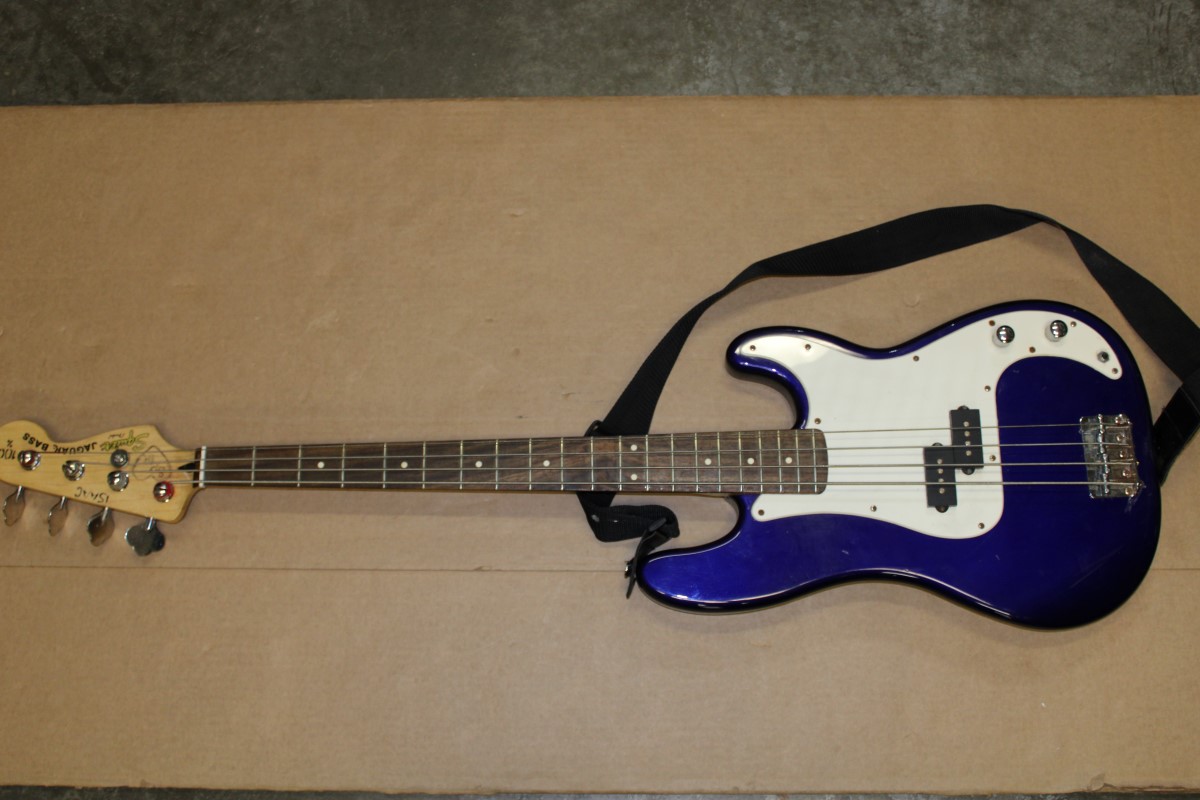 FENDER SQUIER JAGUAR BASS Good A OK Pawn Wichita KS