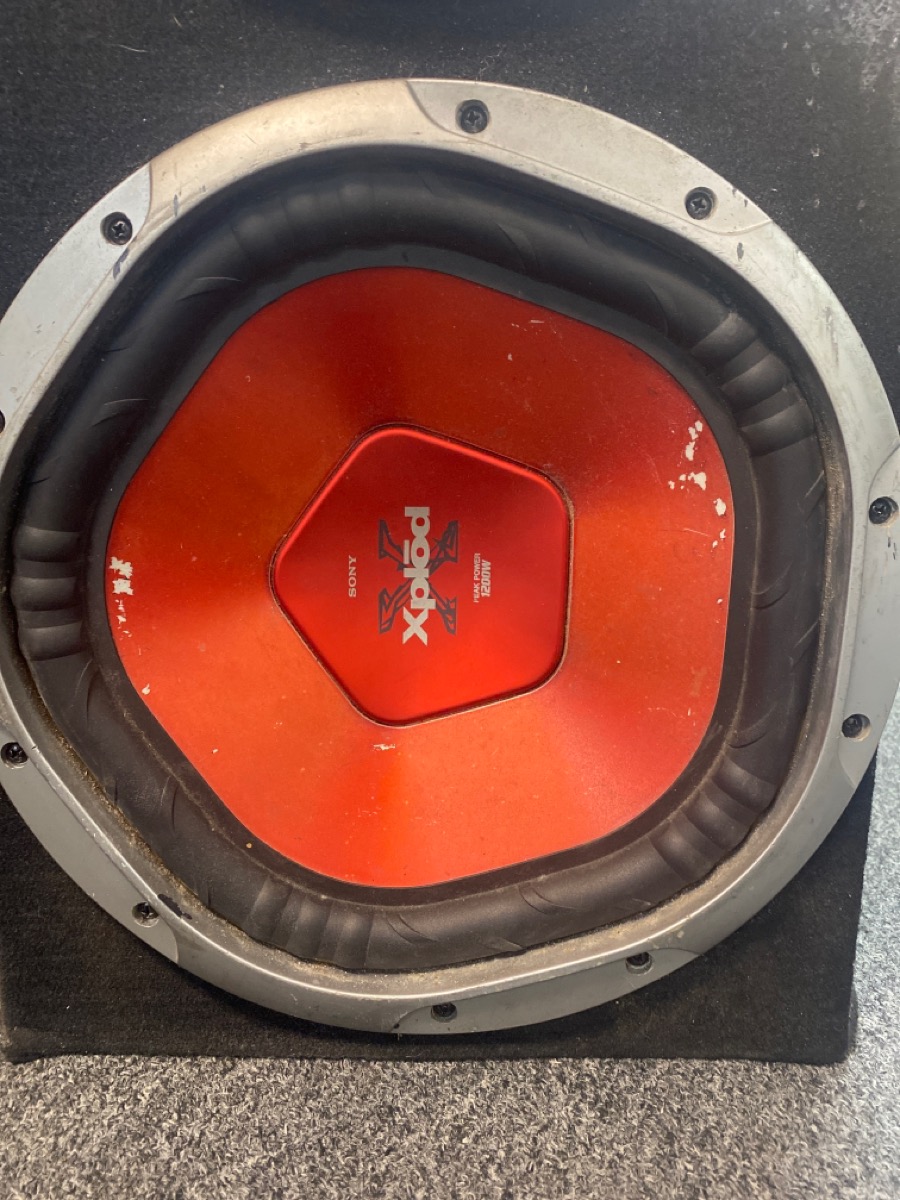 SONY XPLOD 1200W SPEAKER **IN STORE PICK UP ONLY** Acceptable Buya