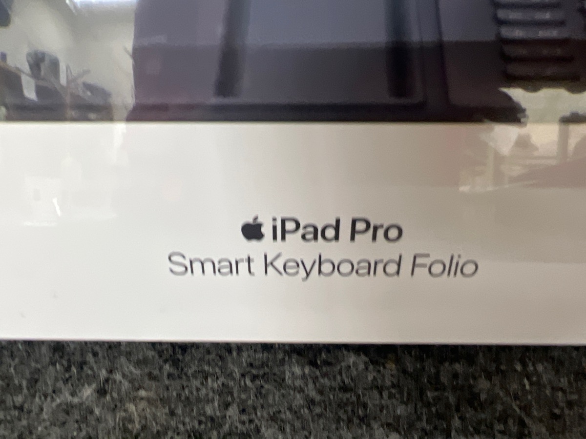 APPLE SMART KEYBOARD A2039 Like New | Buya