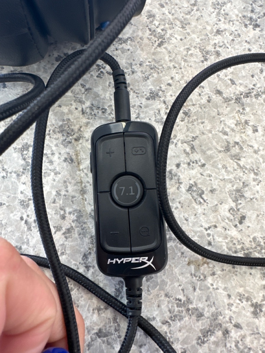 HYPER X HEADSET Like New Buya