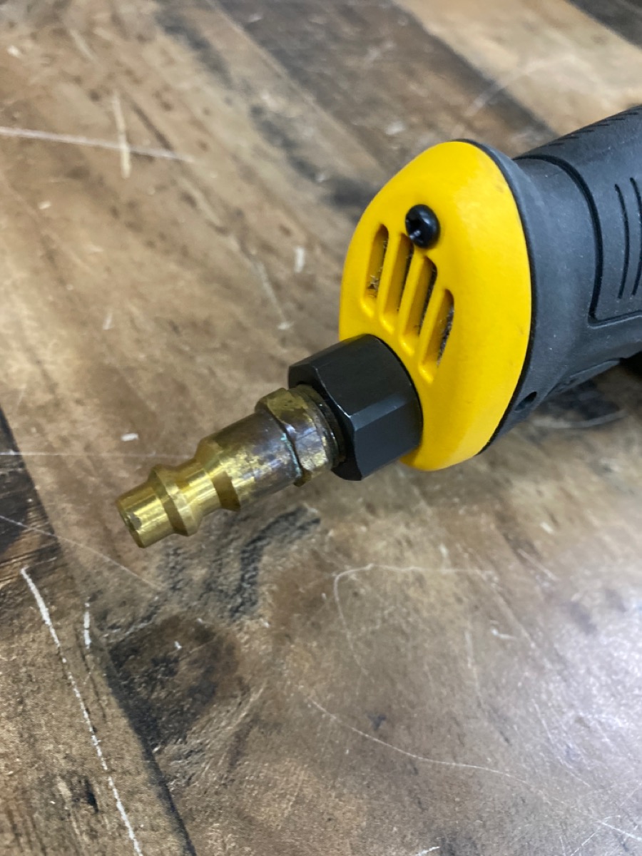 DEWALT DWMT70773 1/2 IN. HEAVYDUTY PNEUMATIC IMPACT WRENCH Like New Buya