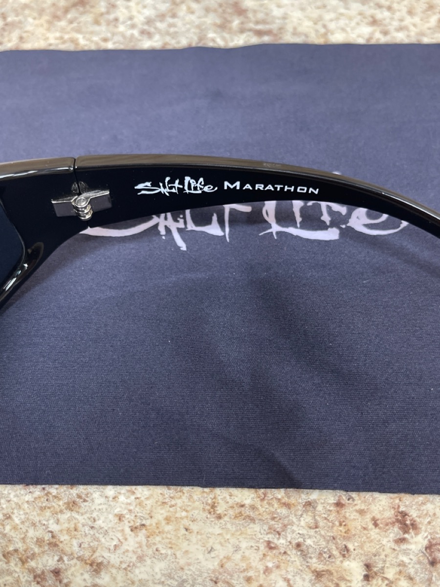 SALT LIFE, MARATHON, SUNGLASSES Like New Buya