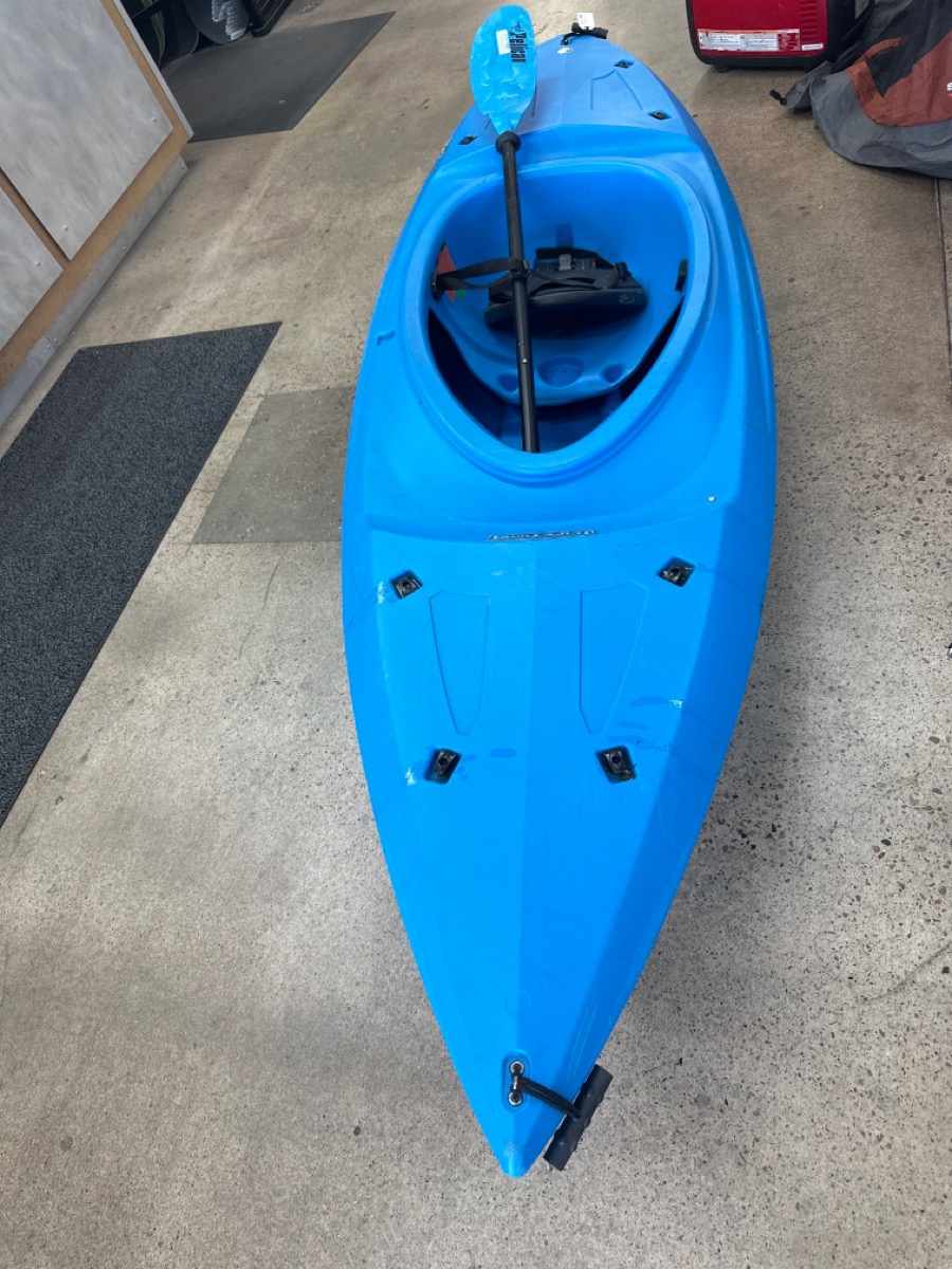 LIFETIME BLITZ 90 KAYAK Good Pawn 1 Spokane WA