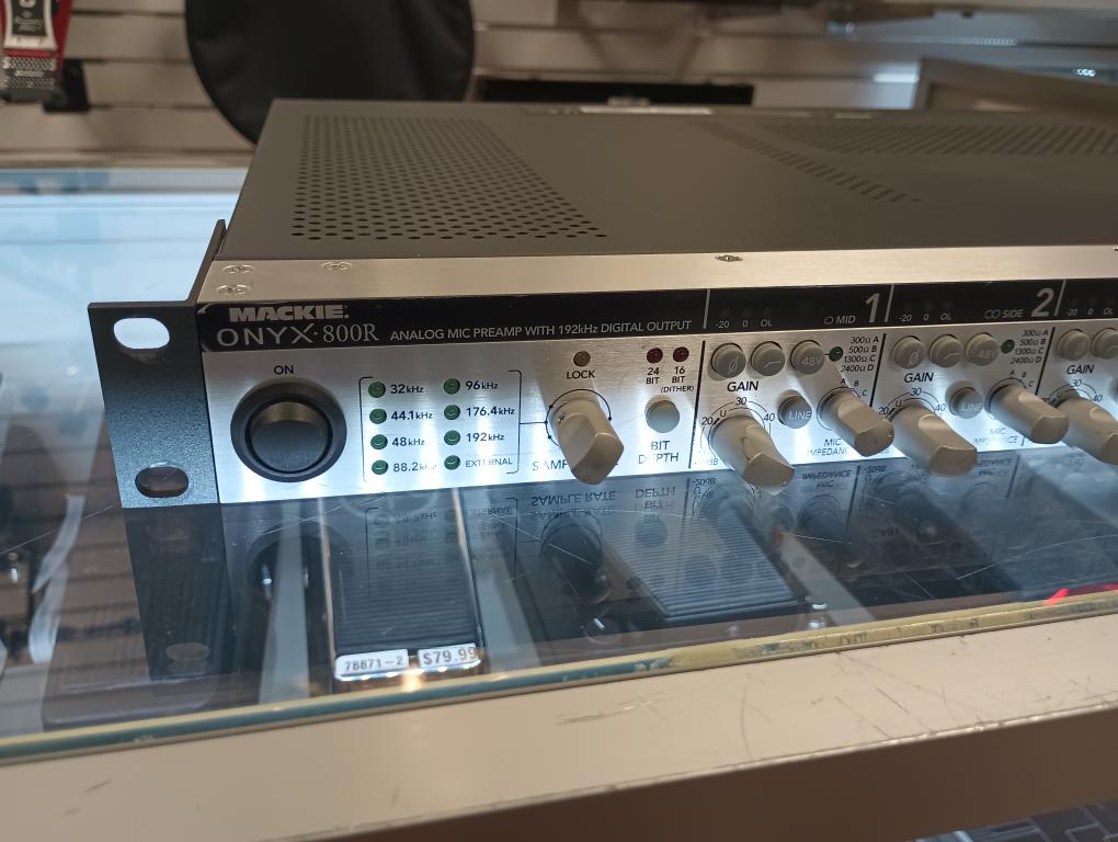 MACKIE ONYX 800R MIC PREAMP Like New Buya