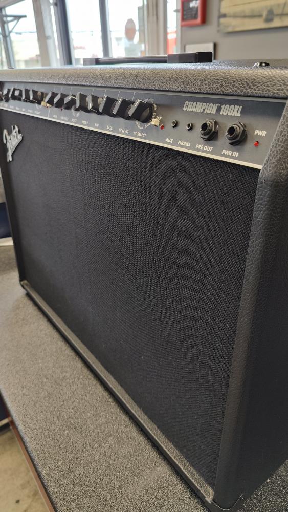 FENDER CHAMPION 100XL 100WATT GUITAR AMP Very Good | Buya