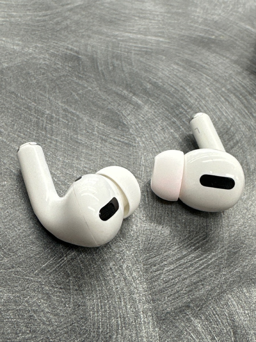 APPLE A2190 AIRPOD PRO HEADPHONES Good Buya