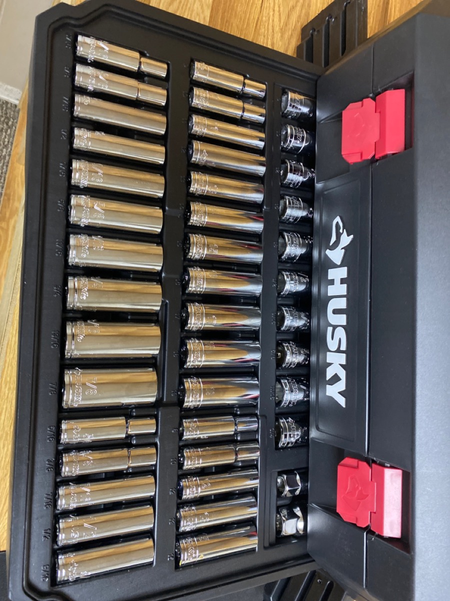 HUSKY TOOLS MECHANICS TOOL SET 290**In store pick up only** Acceptable