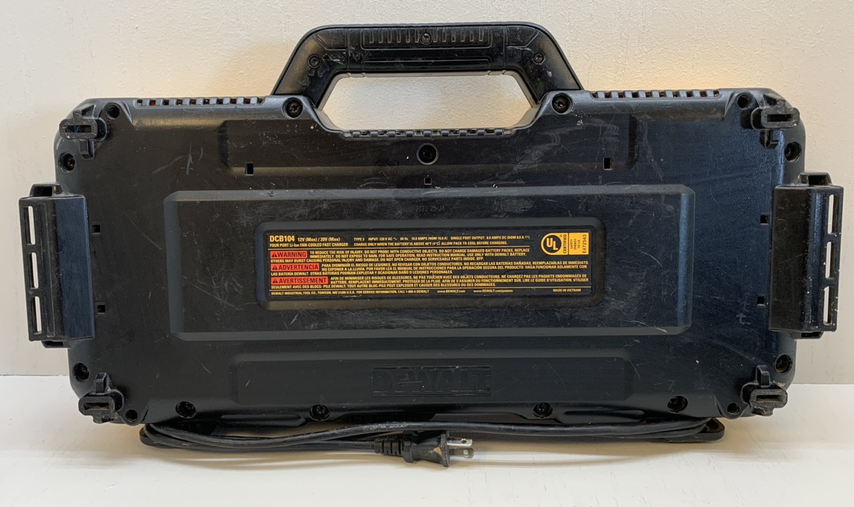 Dewalt DCB104 12V/20V/60V MAX 4-Port Lithium-Ion Battery Charger ...