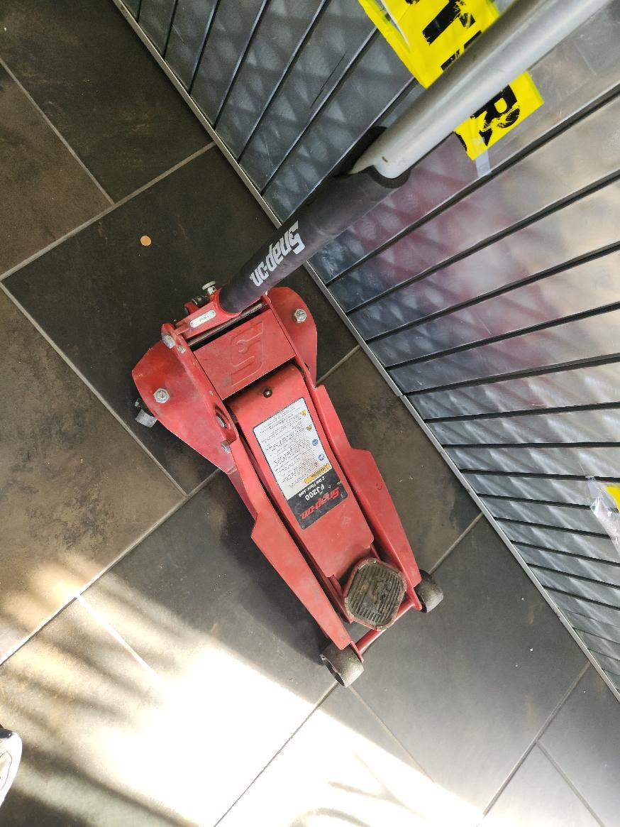 SNAPON FJ200 2TON FLOOR JACK Very Good Buya