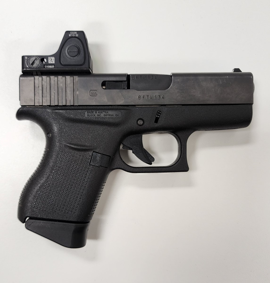 GLOCK 43 9x19 W/MAG, HOLSTER & TRIJICON Very Good | Pawn 1 | Spokane | WA